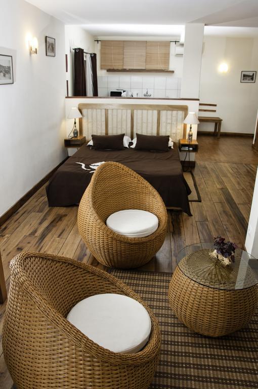 Hotel Restaurant Le Combava Antananarivo Habitación foto